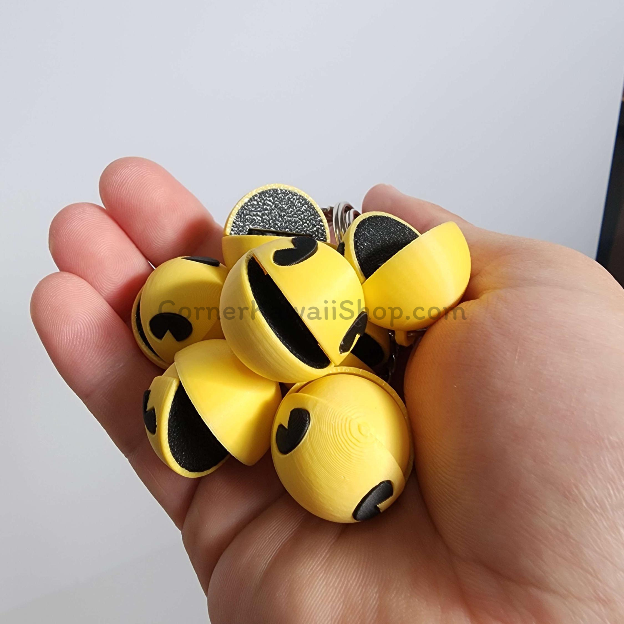 Pac-Man Keychain – Classic Arcade Fidget with Movable Jaw