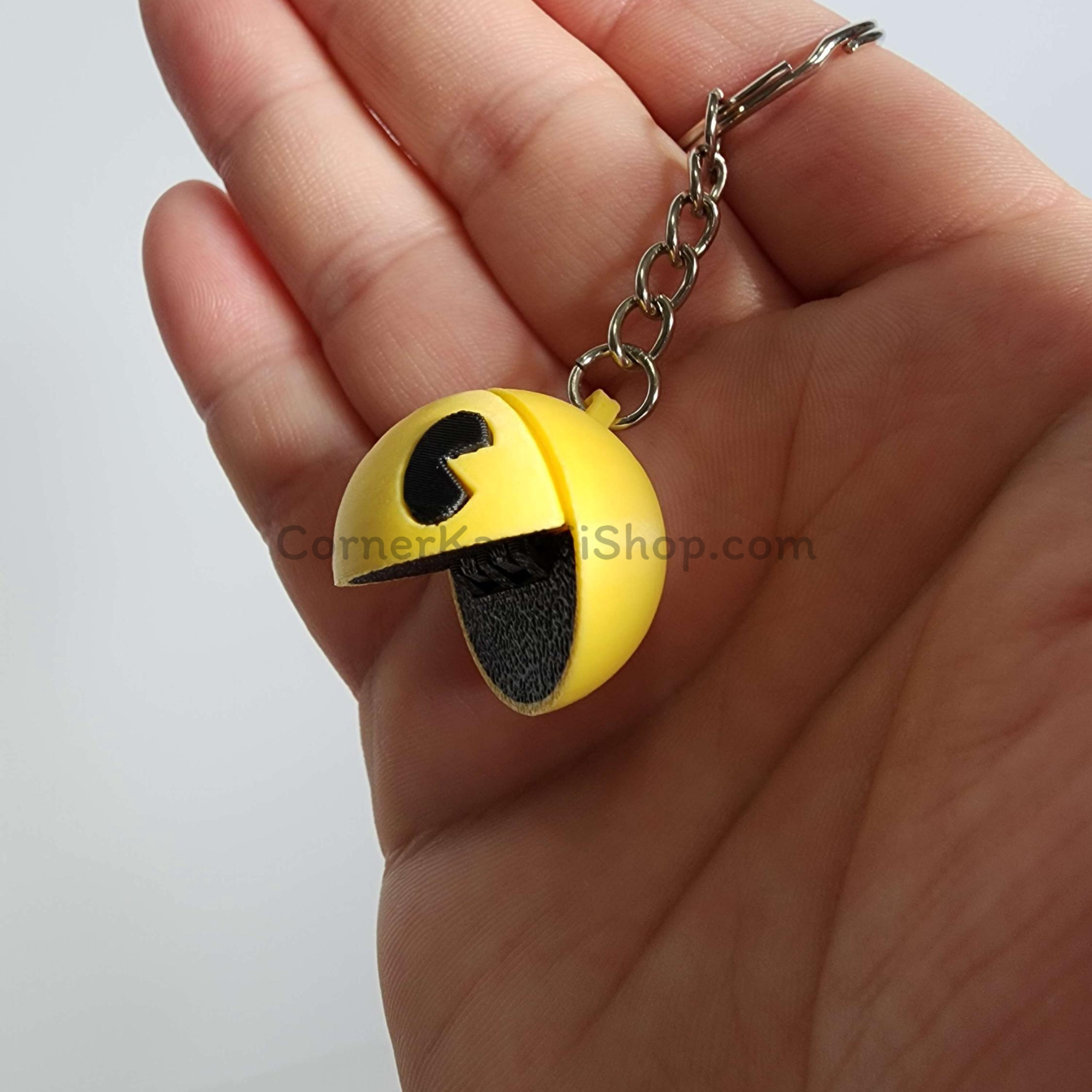 Pac-Man Keychain – Classic Arcade Fidget with Movable Jaw