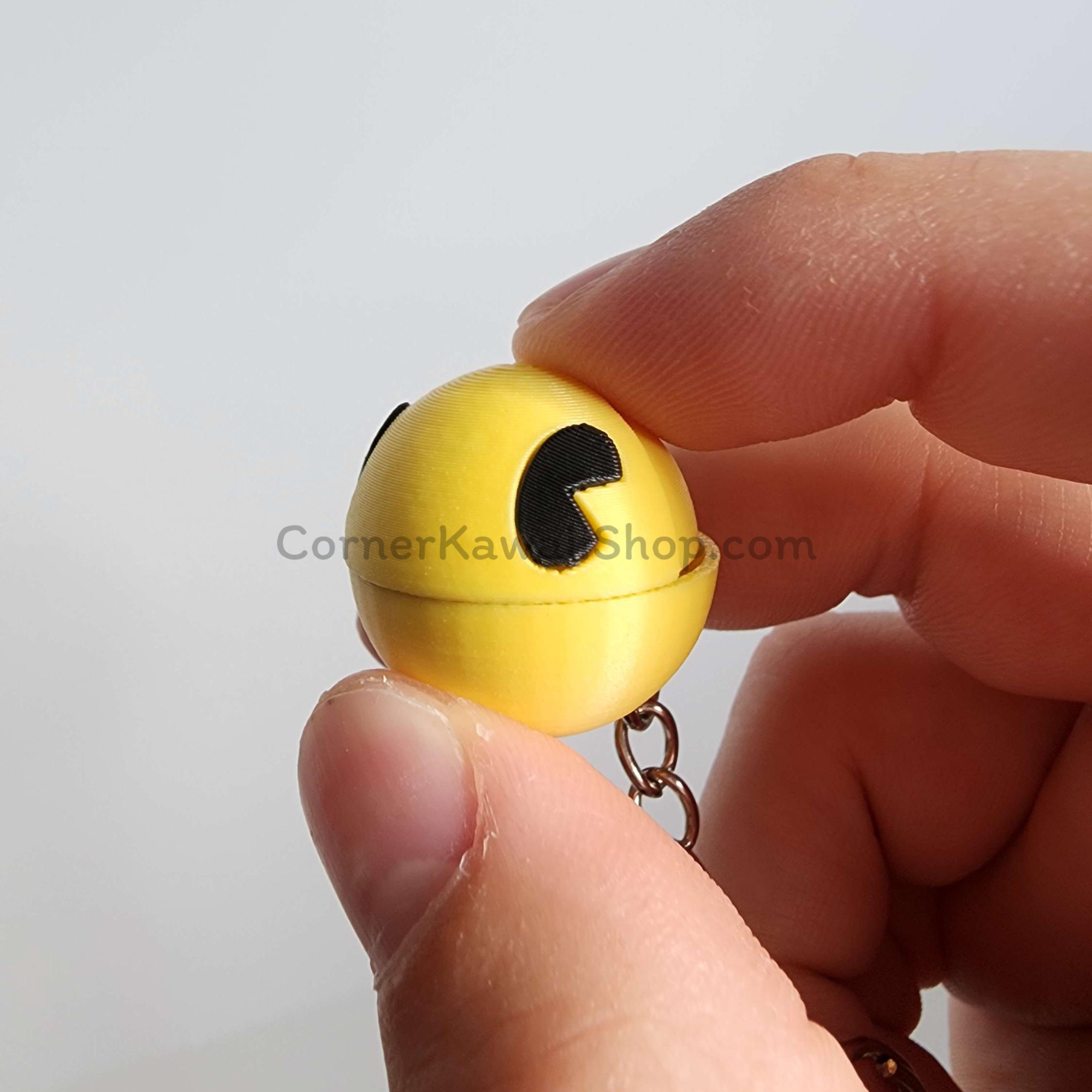 Pac-Man Keychain – Classic Arcade Fidget with Movable Jaw