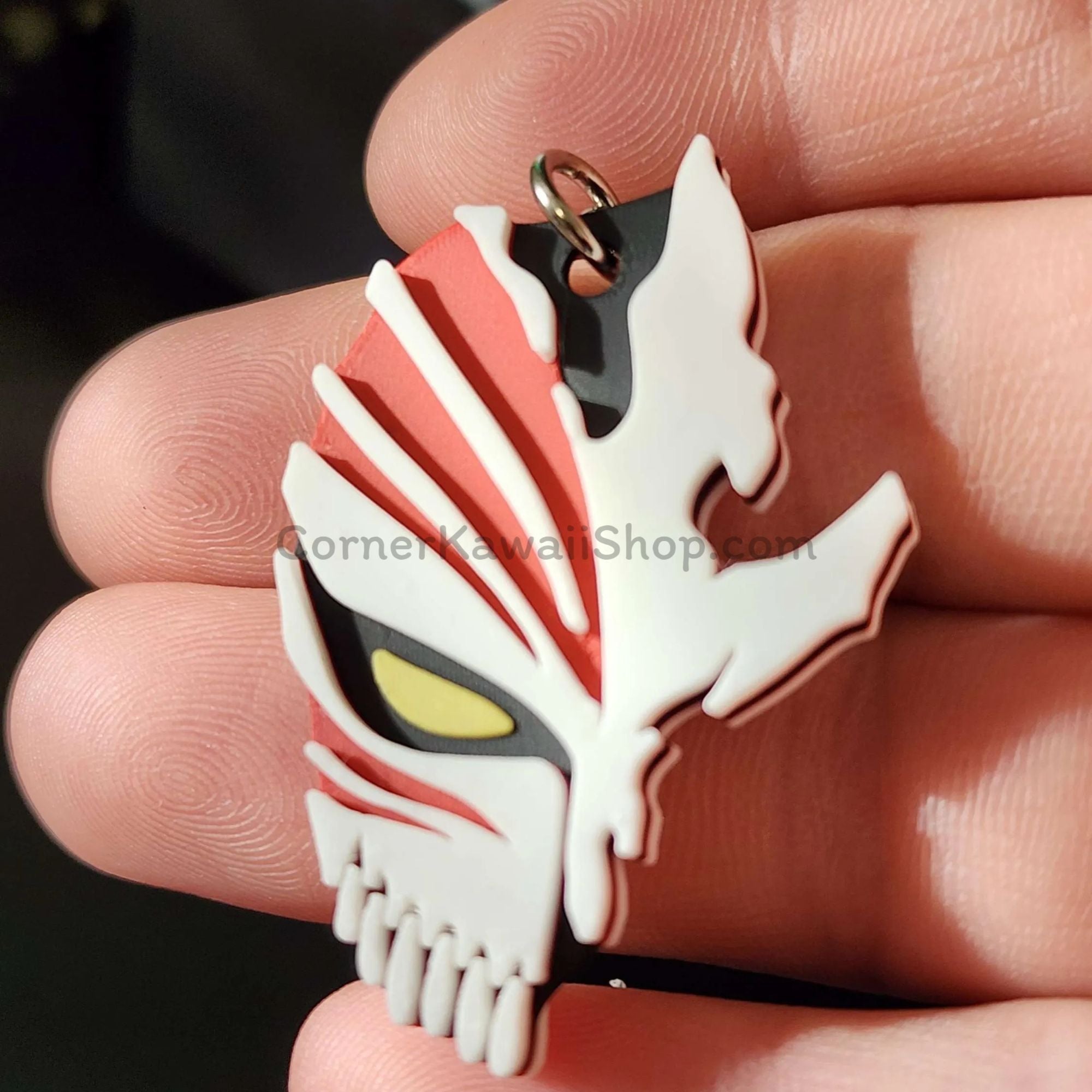 Ichigo's Hollow Mask Double-Sided Keychain – Anime-Inspired Collectible