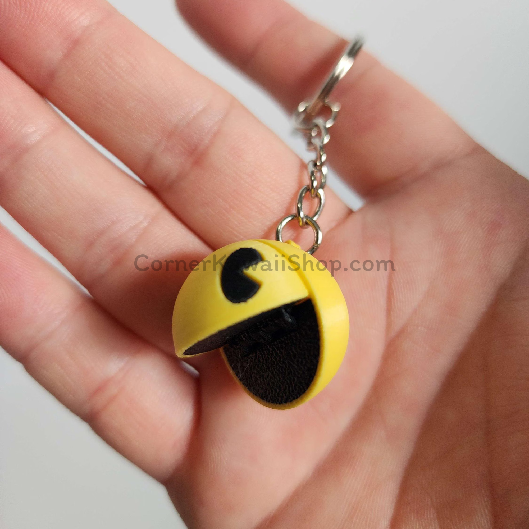 Pac-Man Keychain – Classic Arcade Fidget with Movable Jaw