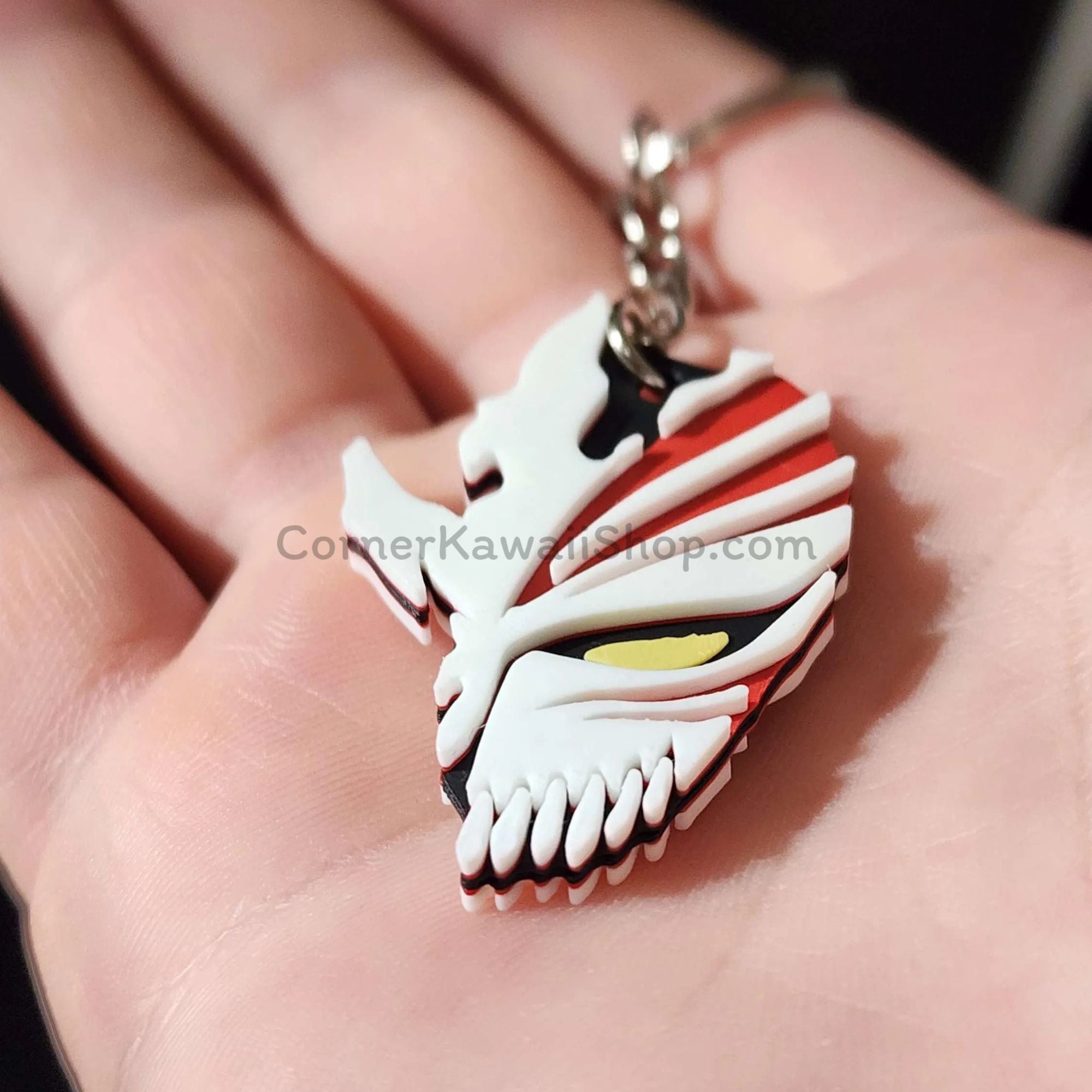 Ichigo's Hollow Mask Double-Sided Keychain – Anime-Inspired Collectible